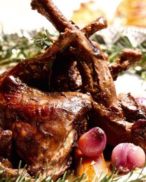 Заяц с картошкой в духовке