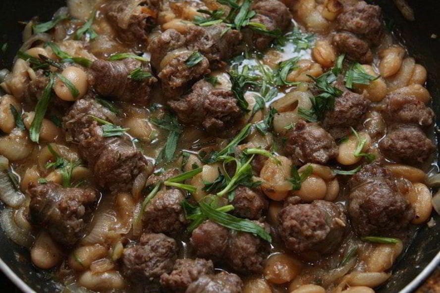 Рецепт фасоли с колбасками