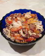 Фасоль с мясом и красным перцем