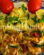 Картофель с тушеной капустой и баклажанами