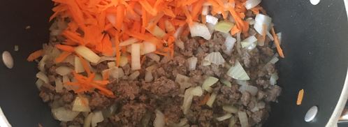 картофель тушеный с фаршем и капустой. Шаг 4