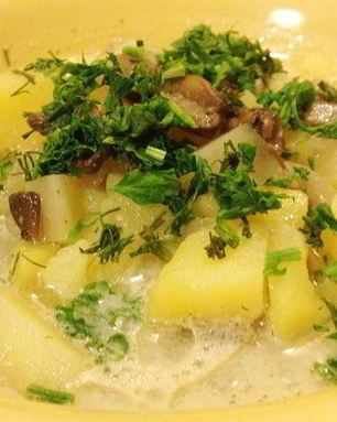 Картошка тушеная с грибами и сметаной