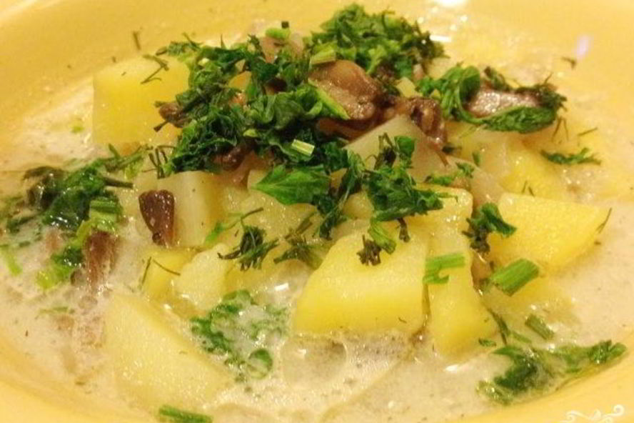 Рецепт картошки тушеной с грибами и сметаной