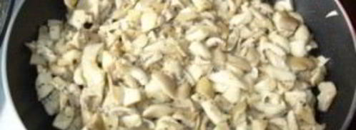 картошка тушеная с грибами и сметаной. Шаг 4
