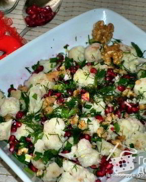 Цветная капуста с орехами и гранатом