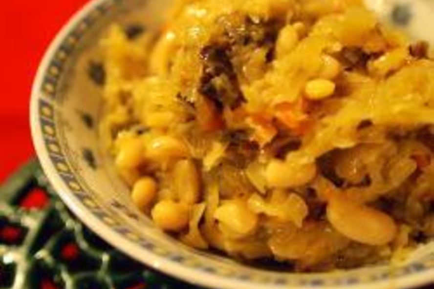 Рецепт тушеной квашеной капусты с фасолью