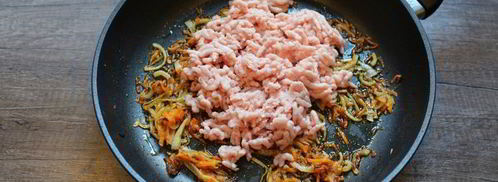 тушеные кабачки с фаршем и рисом. Шаг 5