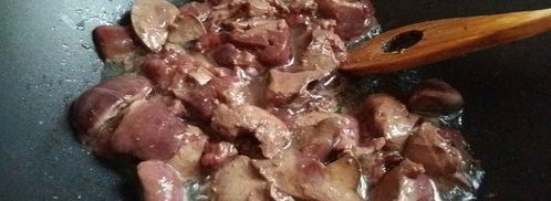 дал из красной чечевицы с куриной печенью. Шаг 3