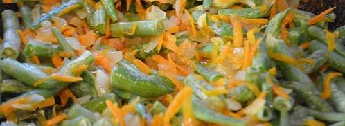 куриная печень с овощами в кисло-сладком соусе. Шаг 7