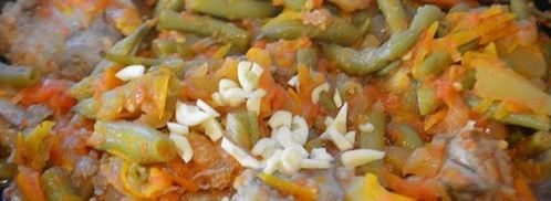 куриная печень с овощами в кисло-сладком соусе. Шаг 10