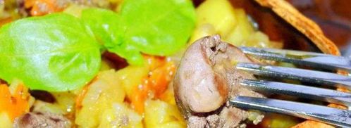 куриная печень в горшочках с картошкой. Шаг 8