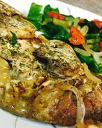 Печень с грибами под сливочным соусом