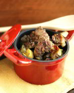 Печень с яблоками и розмарином в мультиварке