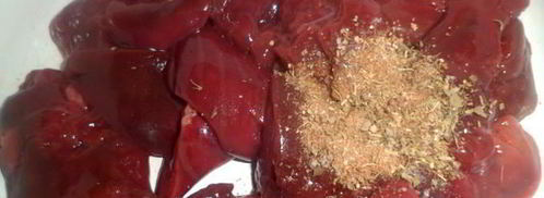 печень со стрелками чеснока. Шаг 4