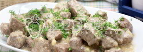 печень тушеная в сметане. Шаг 8