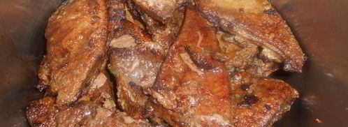 печень, тушеная в томатно-сметанном соусе. Шаг 5