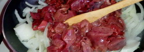 тушеная куриная печень. Шаг 6