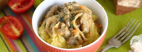 тушеная печень со сметаной, морковью и луком. Шаг 17