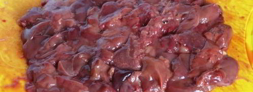 тушеная печень со сметаной, морковью и луком. Шаг 10