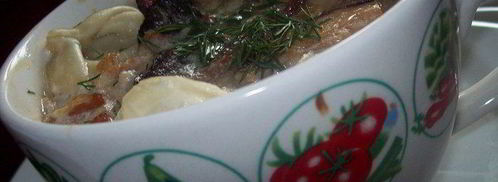 пельмени томленные в горшочке с беконом и лесными грибами. Шаг 7