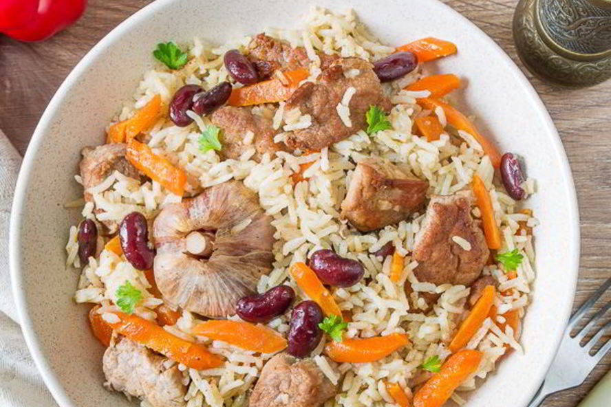 Рецепт быстрого плова со свининой и фасолью