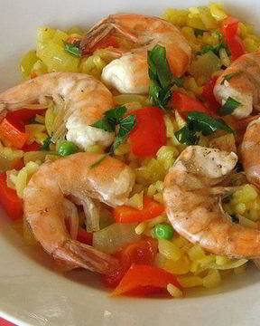 Паэлья с копченой ветчиной и креветками