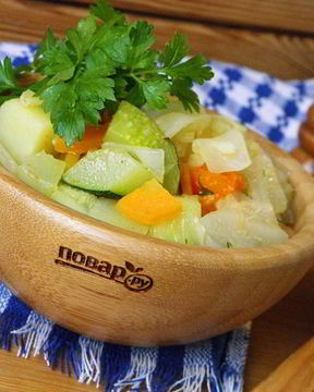 Овощное рагу в мультиварке