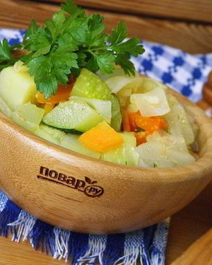 Овощное рагу в мультиварке