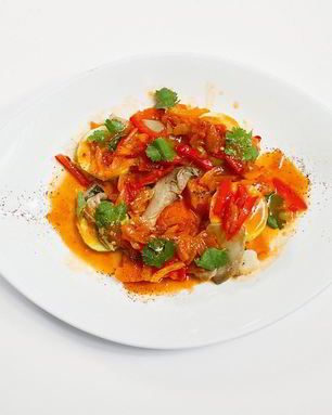 Рагу из тыквы с вешенками и соусом лечо