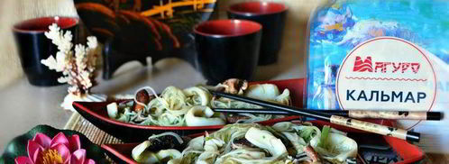 рисовая лапша с кальмарами и шиитаке в воке. Шаг 8