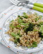 Перловое ризотто с зелеными овощами