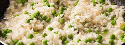ризотто с зеленым горошком, сыром джюгас и мятой. Шаг 9