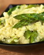 Ризотто со свежим тунцом и спаржей