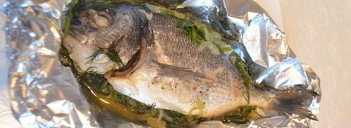 дорада, запеченная с луком и зеленью. Шаг 6