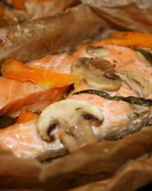 Форель, запеченная в пергаменте
