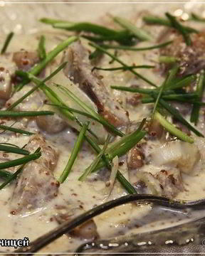 Селедка в йогурте с горчицей