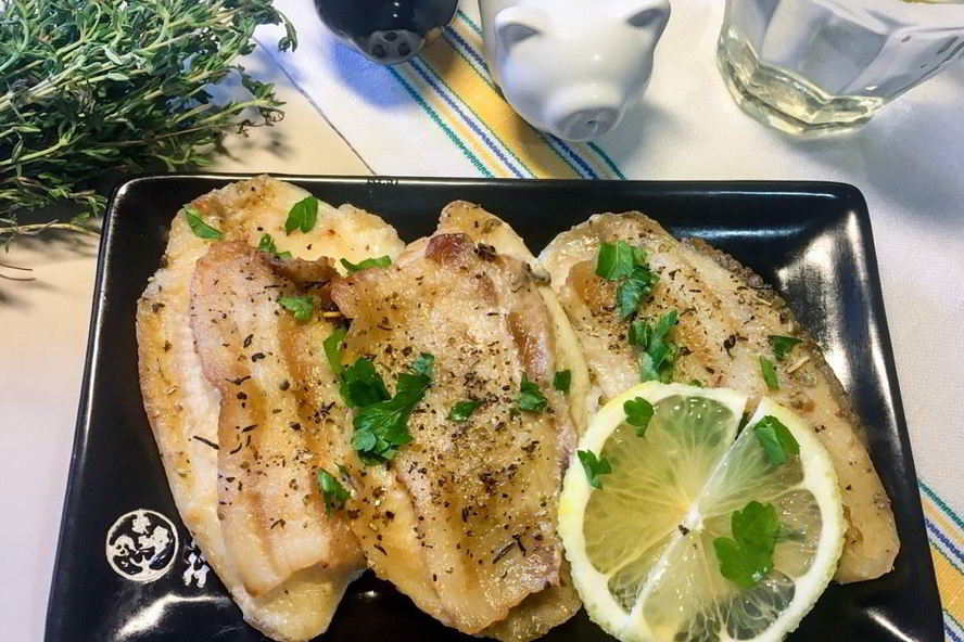 Рецепт запеченного филе тилапии в беконе