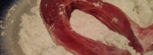 зеркальный карп жареный с луком. Шаг 3