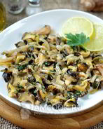 Жареные рапаны с луком