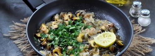 жареные рапаны с луком. Шаг 7