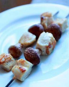 Куриные шашлычки с грибами
