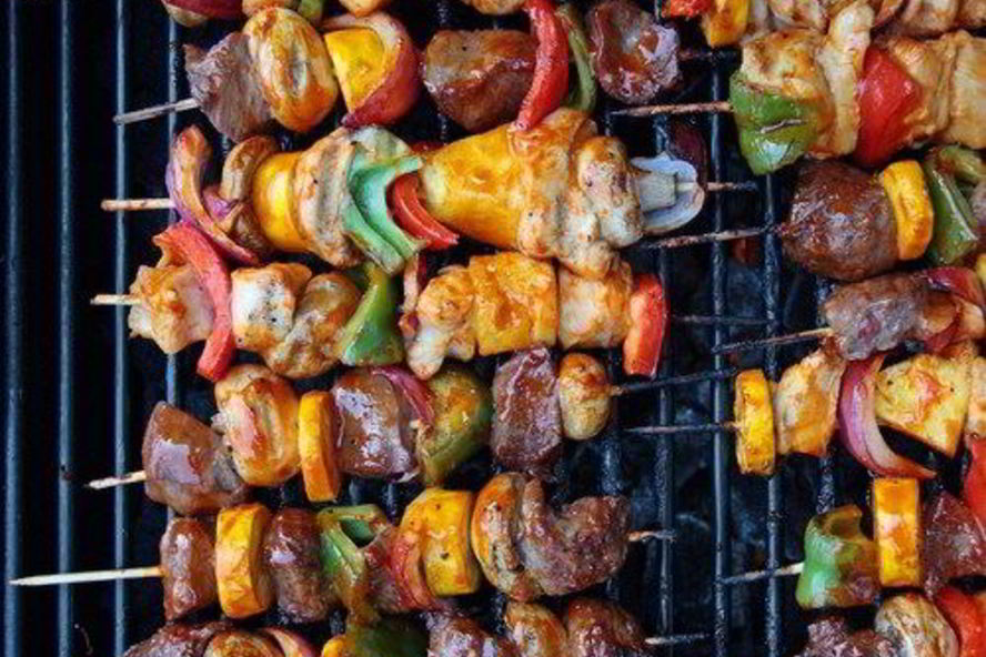 Рецепт маринованных бараньих шашлыков с овощами и грибами на гриле