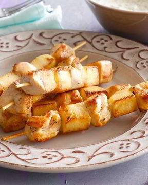 Шашлычки из куриной грудки с яблоком