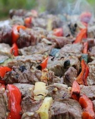 Шашлык из говядины с цуккини и болгарским перцем