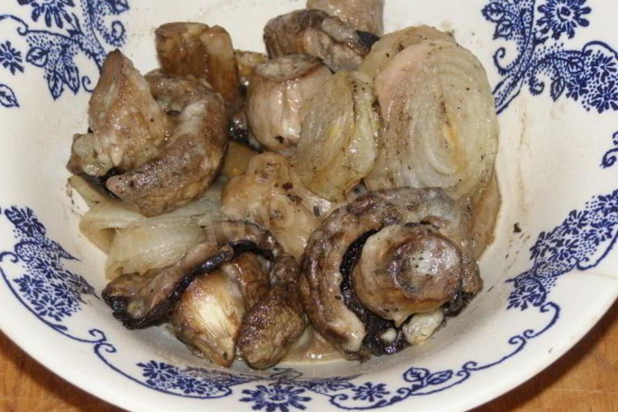 Рецепт шашлыка из грибов шампиньоны на шампурах на мангале