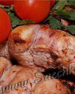 Шашлык из курицы в розовом маринаде