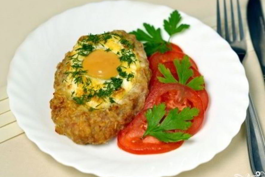 Рецепт шницеля из фарша с яйцом