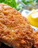 Шницель из свинины на сковороде