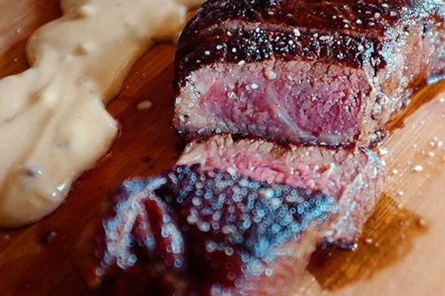 Рецепт нью-йорка-стейка с перечным соусом