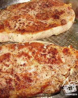 Стейк свиной на косточке